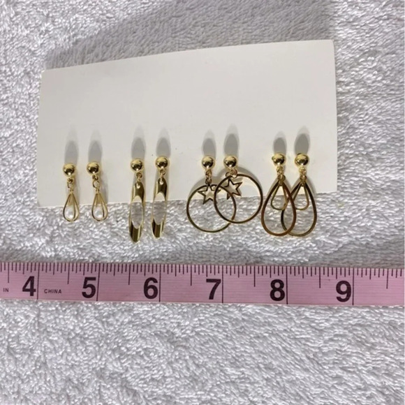 Vintage Gold Tone 4X Pierced Earrings Sets - Picture 2 of 8